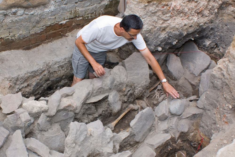 Archeolodzy: średniowieczne Gniezno miało wysoką rangę, chociaż jego relikty zachowały się słabo