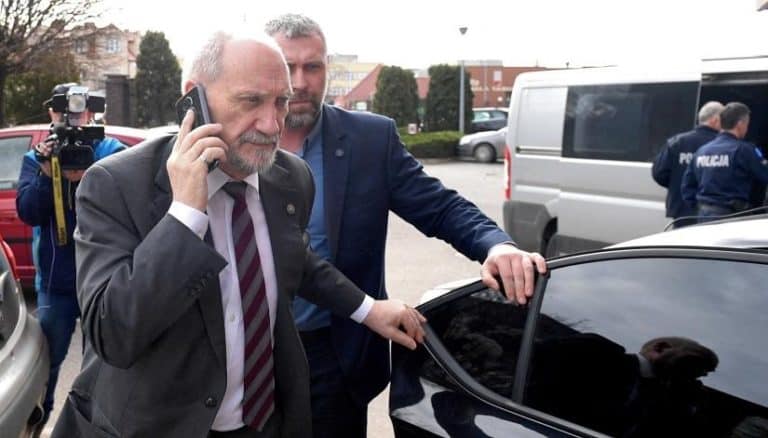 Antoni Macierewicz składał zeznania w prokuraturze w Tarnobrzegu