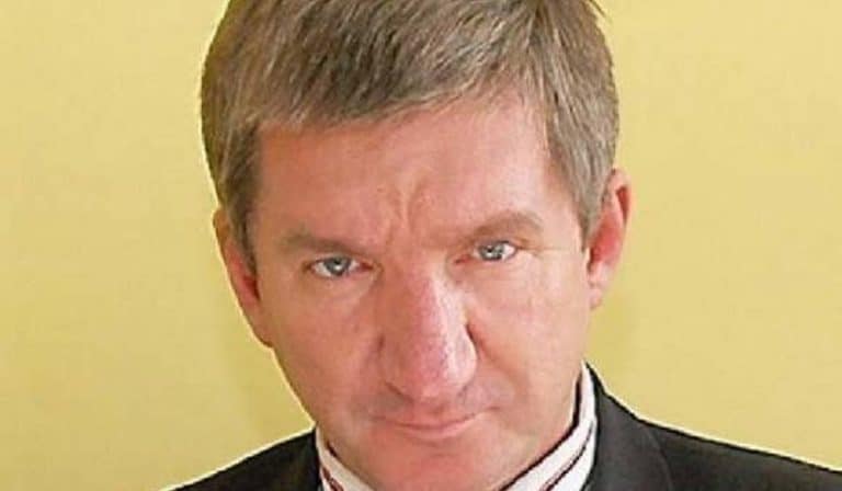 Jerzy Wenderlich stwierdził na antenie, że bawił się ze swoją siostrą w lekarza gdy był mały…