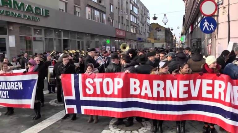 Norweski Barnevernet odebrał dziecko młodej Polce, a wcześniej namawiał ją do dokonania aborcji