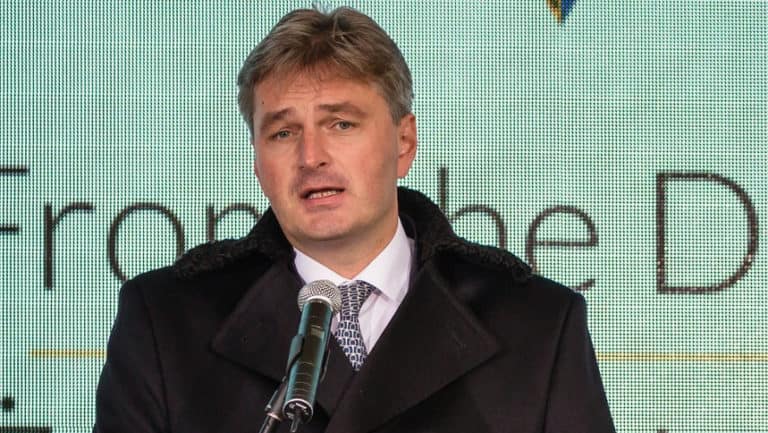 Brytyjski poseł apeluje do Polaków o… pomoc w Brexicie
