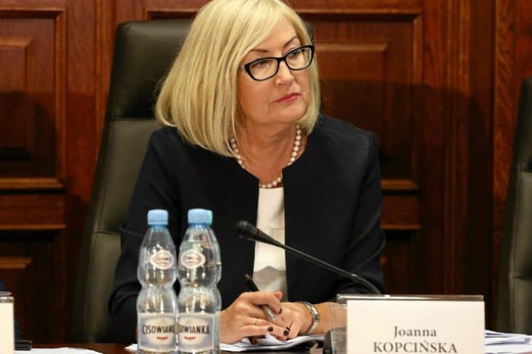 Rzecznik rządu Joanna Kopcińska domaga się od Rafała Trzaskowskiego wycofania się z deklaracji LGBT+