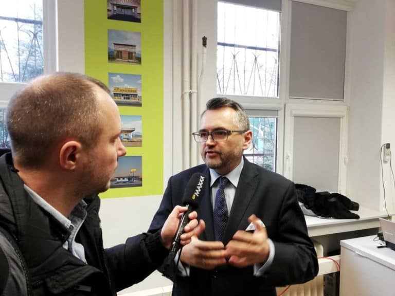 Burmistrz warszawskiego Śródmieścia, któremu grozi więzienie, podał się do dymisji