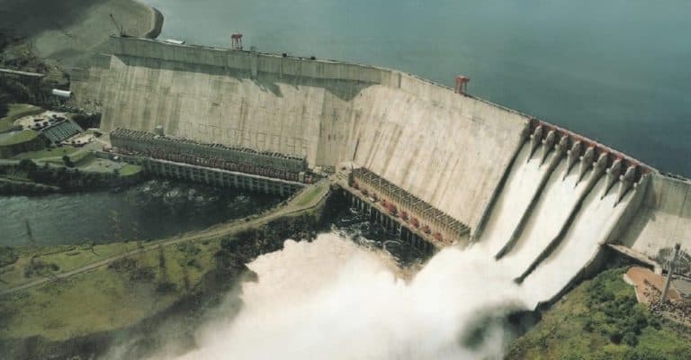 Dywersja w wielkiej hydroelektrowni – ogromna część Wenezueli pozbawiona została prądu
