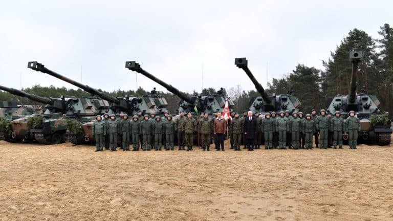 Uroczystość przekazania baterii armatohaubic „Krab” w 5 Pułku Artylerii w Sulechowie