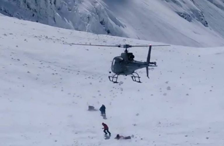 Na Nanga Parbat dzień po zakończeniu poszukiwań zauważono dwie sylwetki