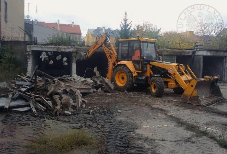 Archeolodzy zbadają średniowieczne cmentarzysko odkryte przypadkowo podczas prac IPN