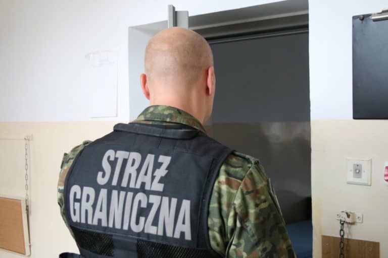 Z fałszywymi dokumentami wjechali do Polski, Straż Graniczna zatrzymała 30-osobową grupę