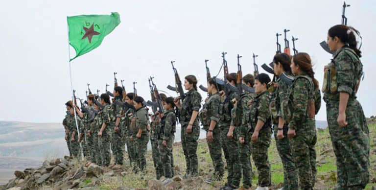 Kurdowie w walkach o Baguz, ostatni bastion ISIS na wschodnim brzegu Eufratu, zdobyli tysiące sztuk broni