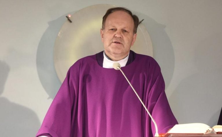 Ks. Kazimierz Sowa otrzymał od arcybiskupa Jędraszewskiego zakaz udziału w spotkaniu  organizowanym przez PO
