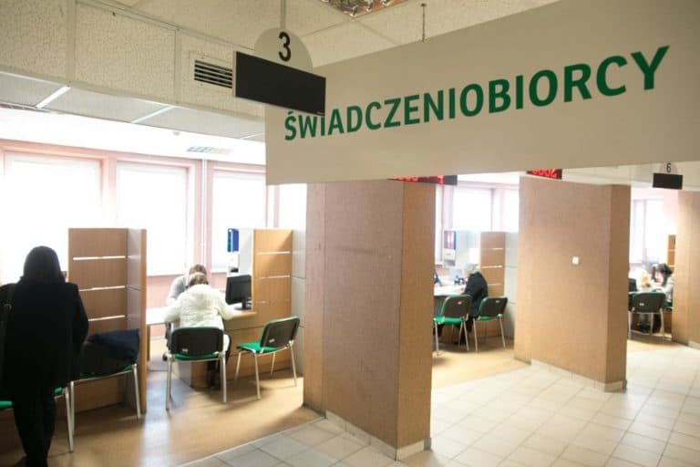 Polski rząd chce by byli ubecy nie dostali trzynastej emerytury