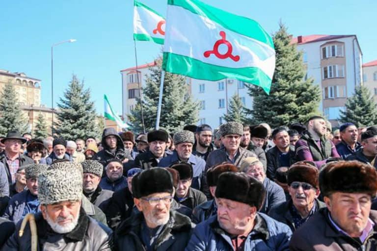 Bunt w Inguszetii: do republiki ściągane są oddziały wojska i formacji policyjnych z całej Rosji