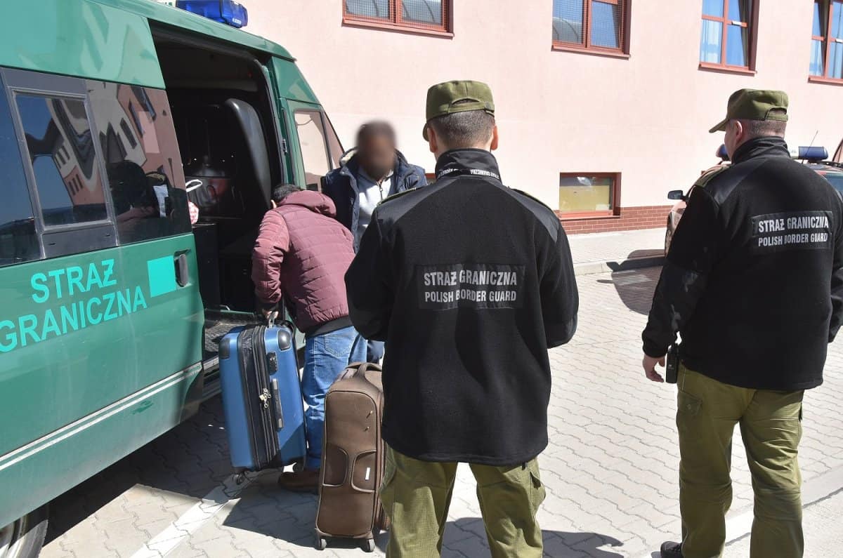 Straż Graniczna zatrzymała Hindusów z fałszywymi dokumentami