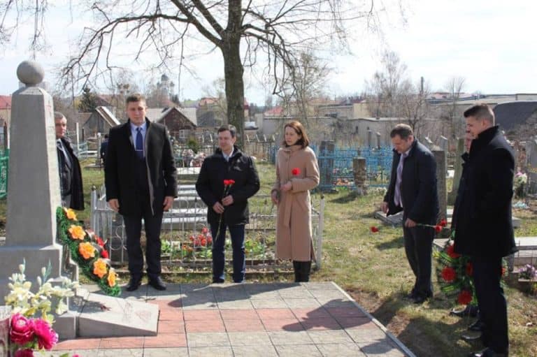 Grodzieńskie KGB oddało hołd NKWD-zistom poległym w walkach z Armią Krajową