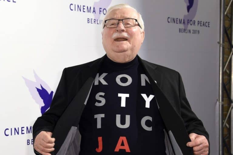 Lech Wałęsa radzi nauczycielom: „Nauczyciele muszą umrzeć albo zwyciężyć!