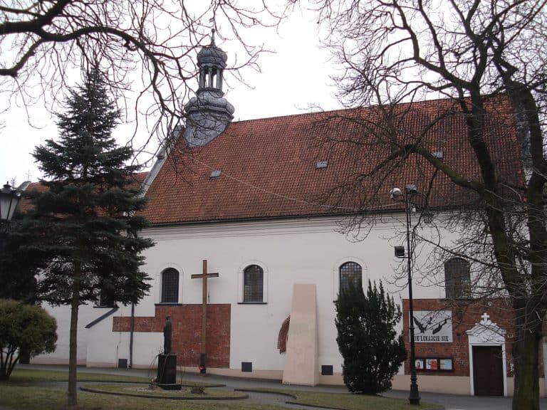 Agresywni prowokatorzy wszczęli awanturę w kościele
