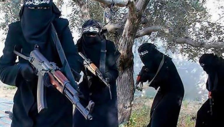 Niemka, która działała w szeregach ISIS odpowie za zabójstwo  pięcioletniej dziewczynki