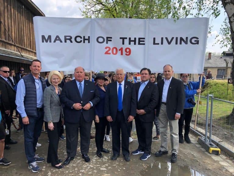 Ambasador Mosbacher wzięła udział w Marszu Żywych