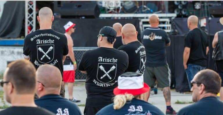 W Niemczech odbywa się nazistowski festiwal. Cezary Gmyz pyta gdzie jest TVN