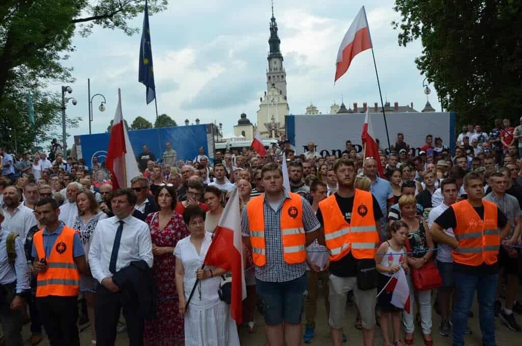 Sąd Apelacyjny w Częstochowie: policja nie miała racji, wolontariusz Fundacji Życie i Rodzina uniewinniony