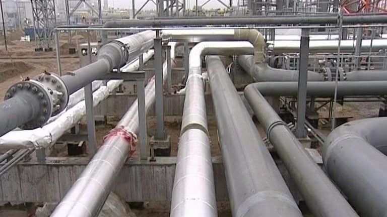 Z Rosji wreszcie popłynęła czysta ropa, Polska ma otrzymać odszkodowanie za straty