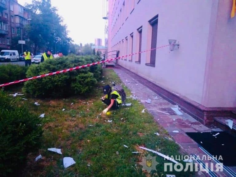 W Kijowie ostrzelano z granatnika budynek telewizji „112 Ukraina” /zdjęcia, film/