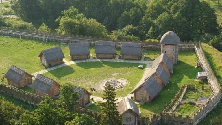 To najciekawsze odkrycia dokonane w tym roku na średniowiecznym grodzisku w Owidzu