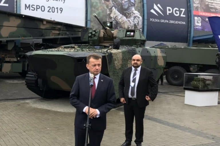 Błaszczak: Podwoiliśmy wartość zamówień dla polskiego przemysłu zbrojeniowego