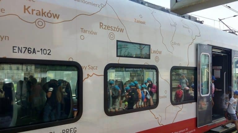 Polski pociąg został przyozdobiony mapą II RP. Ukraińcy są oburzeni…