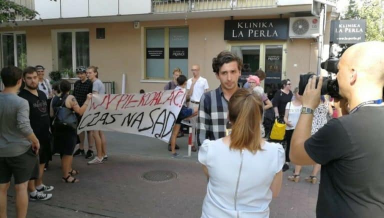 Dawid Winiarski o podpaleniu katedry w Meksyku: „Na razie płoną katedry, na księży przyjdzie czas”