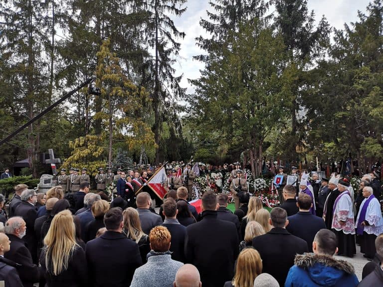 Pożegnanie Kornela Morawieckiego: „Nie umarłeś, tato. Żyjesz w nas”
