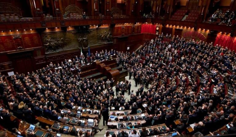 Włoska Izba Deputowanych zmniejszyła liczbę swoich członków