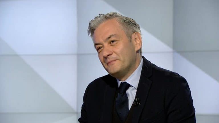 Robert Biedroń żali się w Brukseli, że w Polsce istnieją strefy „no-go” dla homoseksualistów…