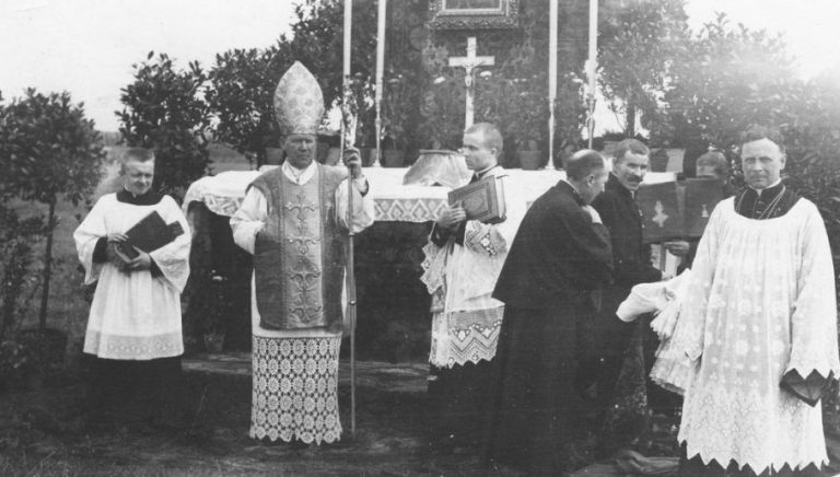 Biskup polowy Stanisław Gall w obliczu bolszewickiej nawały