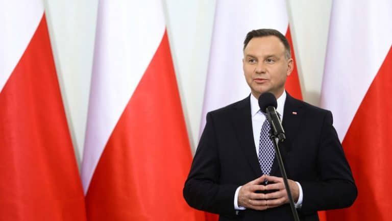 Prezydent wręczył odznaczenia w związku z obchodami Narodowego Święta Niepodległości