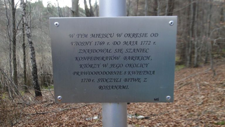 W dolinie Czeremchy oznakowano dojście do miejsca gdzie znajdują się pozostałości okopów i szańca konfederatów barskich