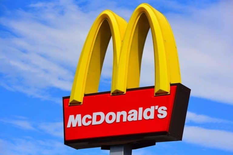 Syn zarażonej koronawirusem pracował w McDonald’s w Poznaniu