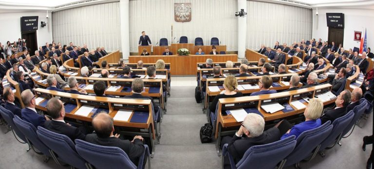 „Totalna opozycja” przegrała w Senacie jednym głosem