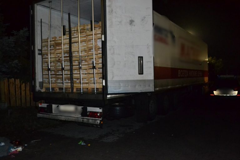 Nielegalni migranci pomylili naczepy i… wpadli w ręce Straży Granicznej