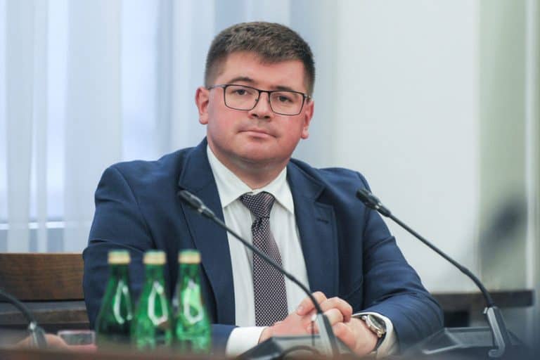 Tomasz Rzymkowski złożył zawiadomienie do szefa MSWiA ws. oświadczeń majątkowych 27 posłów