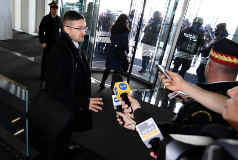 Europosłanka z Malty chciała pouczać Polskę w sprawie sędziego Juszczyszyna. Nie wiedziała nawet jakiej jest on płci…
