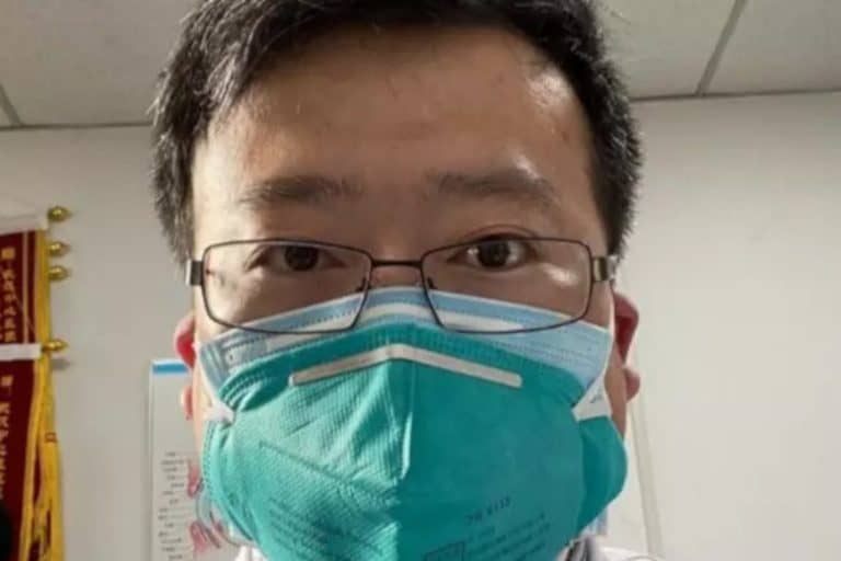 W Chinach zmarł lekarz, który ostrzegał przed epidemią koronawirusa