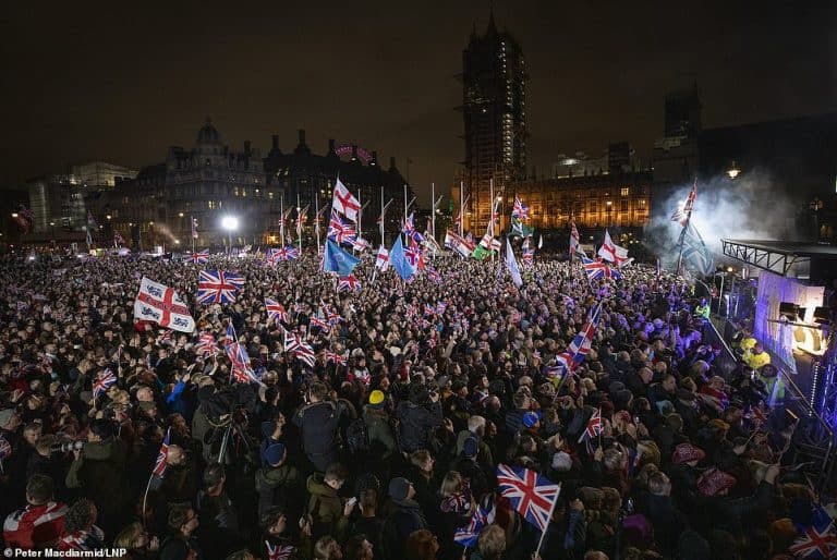 Wielka Brytania opuściła Unię Europejską, radość na ulicach brytyjskich miast