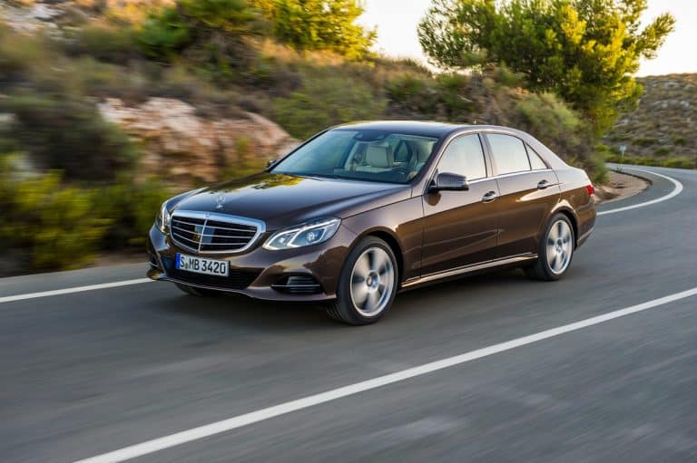 Niemiecki producent samochodów Daimler AG wycofuje prawie 300 tys. samochodów