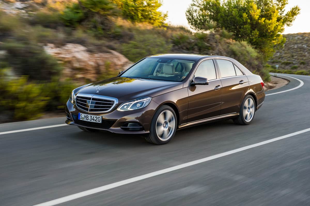 Niemiecki producent samochodów Daimler AG wycofuje prawie 300 tys. samochodów