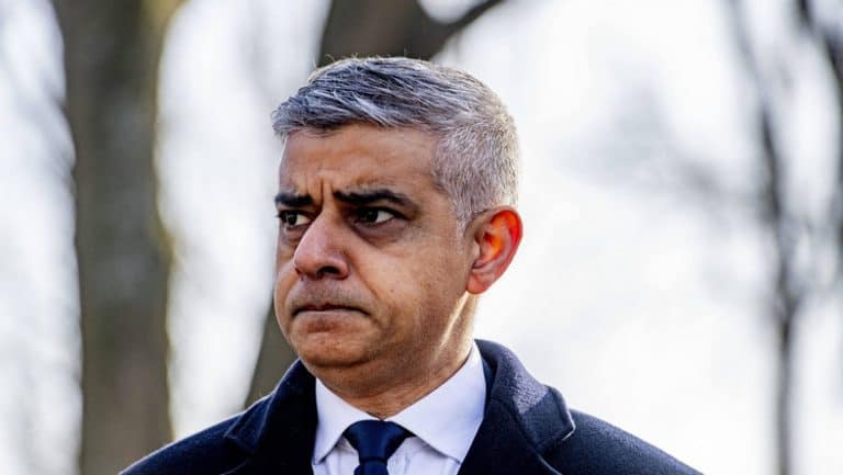 Sadiq Khan atakuje Polskę za rzekomy rewizjonizm Holocaustu