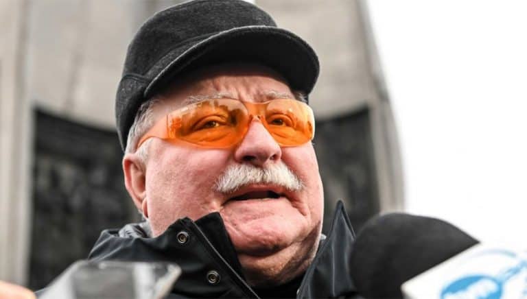 Lech Wałęsa apeluje, by chętni do „marszu na Warszawę”, przynieśli ze sobą taczki…