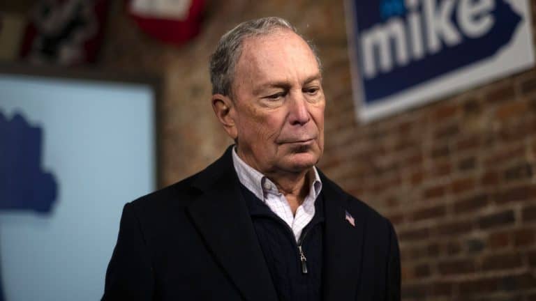 USA: Lewicowi dziennikarze uważają, że Michael Bloomberg powinien wręczyć każdemu obywatelowi po milionie dolarów…