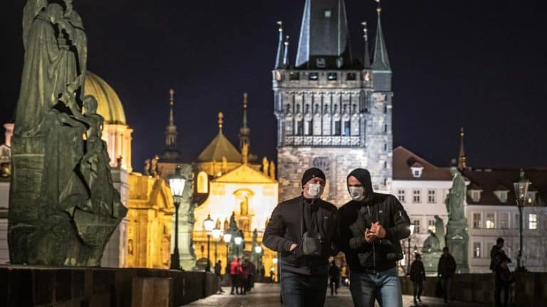 Czeski rząd rozważa odwołanie matur