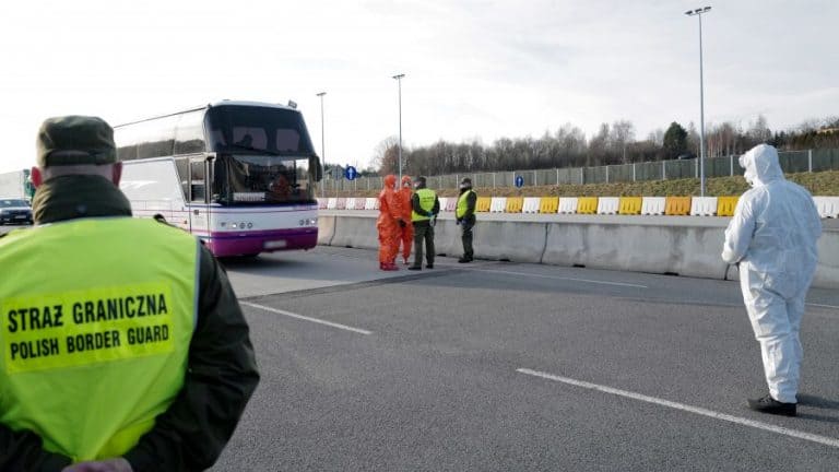 Jechali z Niemiec, wszyscy zostaną poddani kwarantannie